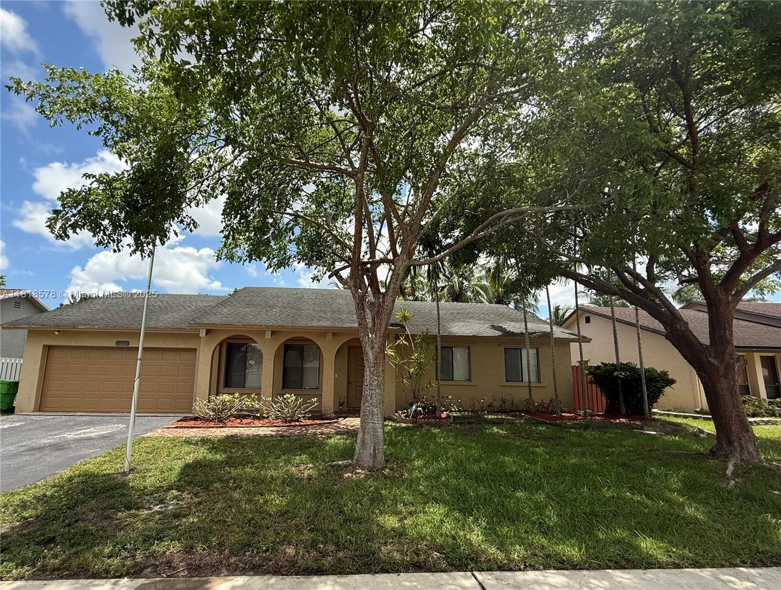 10480 NW 20th Ct, Sunrise FL 33322