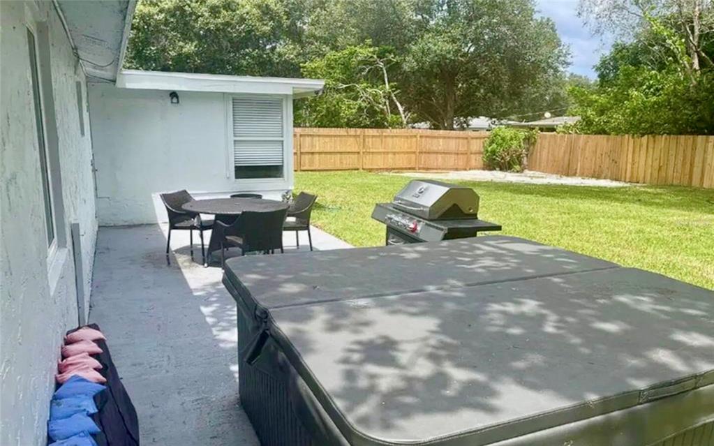 3113 MCINTOSH ROAD, SARASOTA, FL — photo 3 of 19