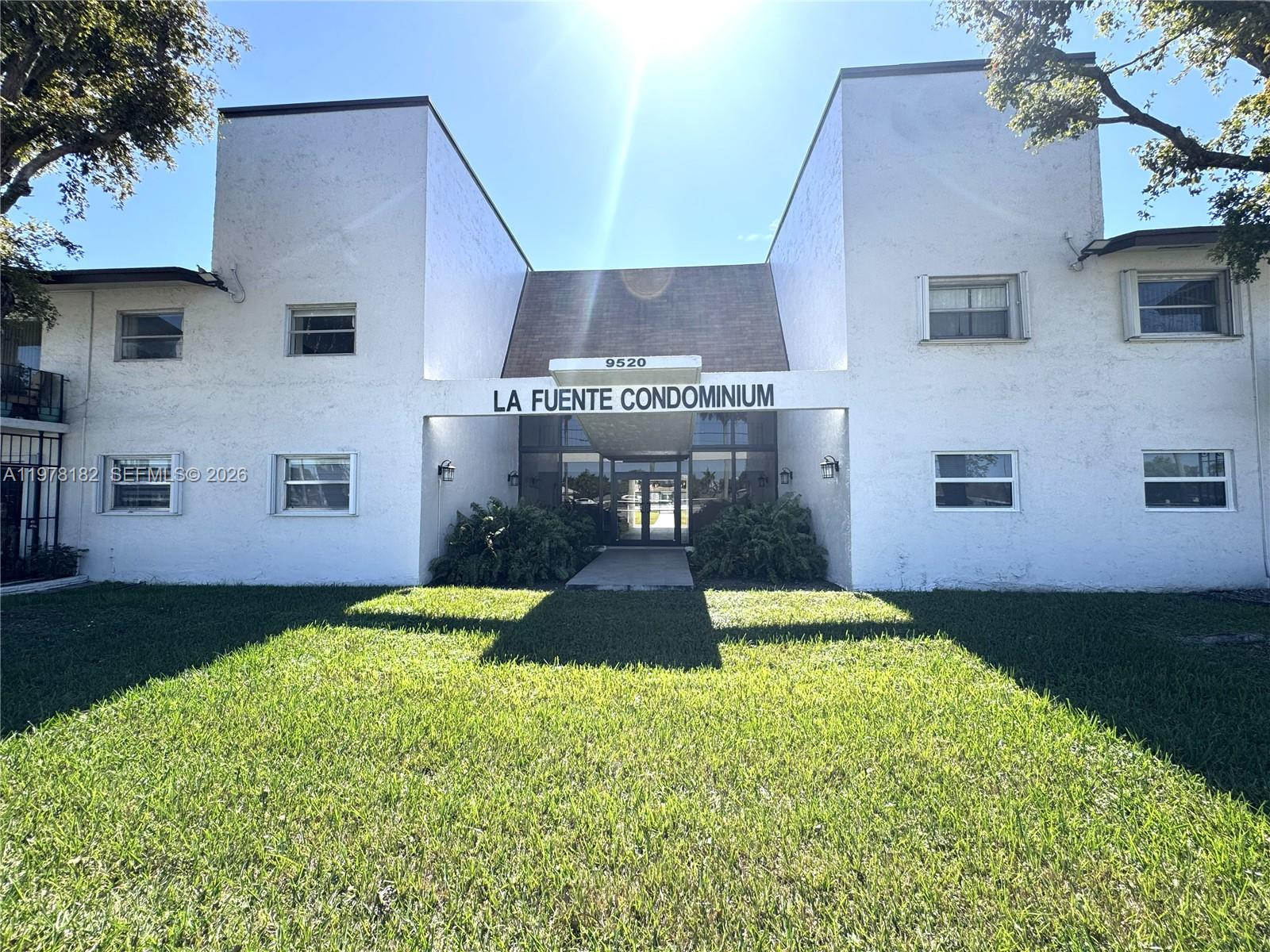 9520 SW 8th St # 119, Miami FL 33174