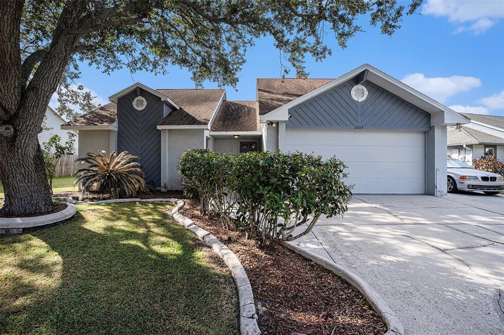 2013 SHADOW PINE DRIVE
