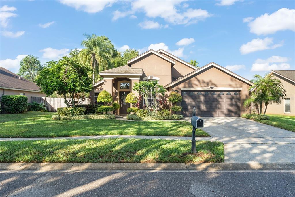 872 LAKE JACKSON CIRCLE