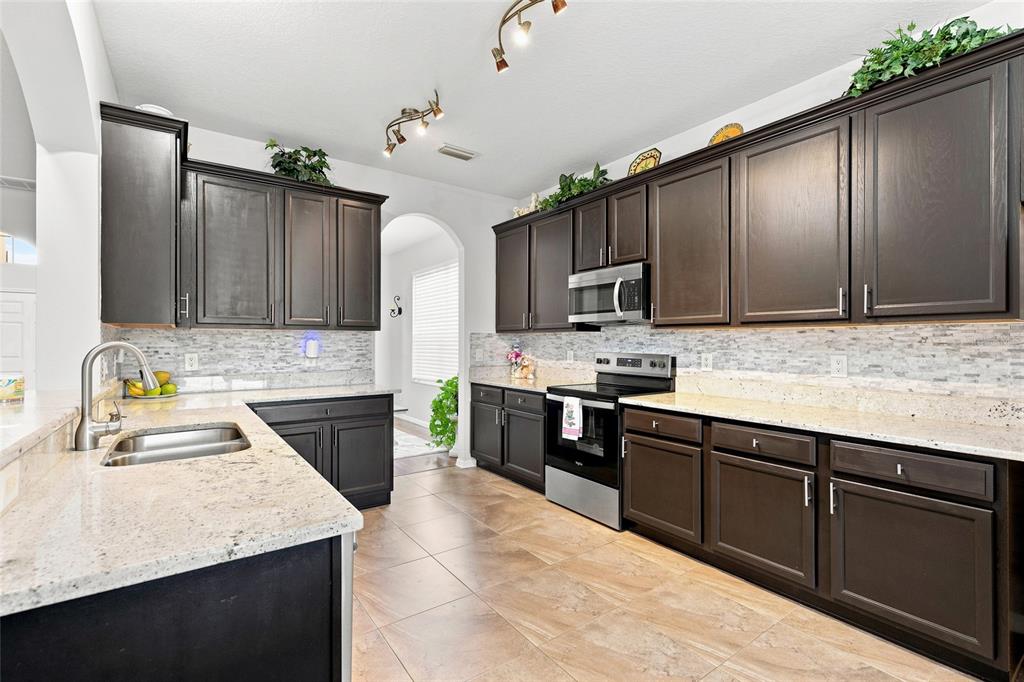 29719 CEDAR WAXWING DRIVE, WESLEY CHAPEL, FL — photo 5 of 30