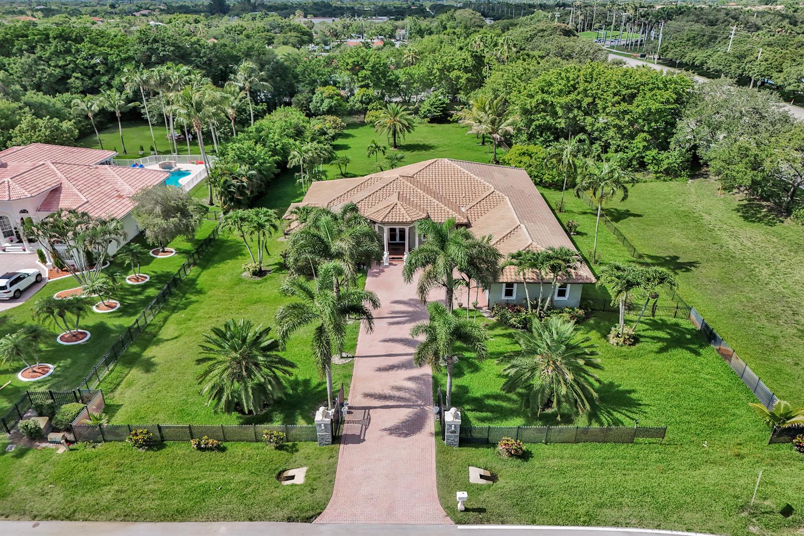 12360 NW 18th Street, Plantation FL 33323