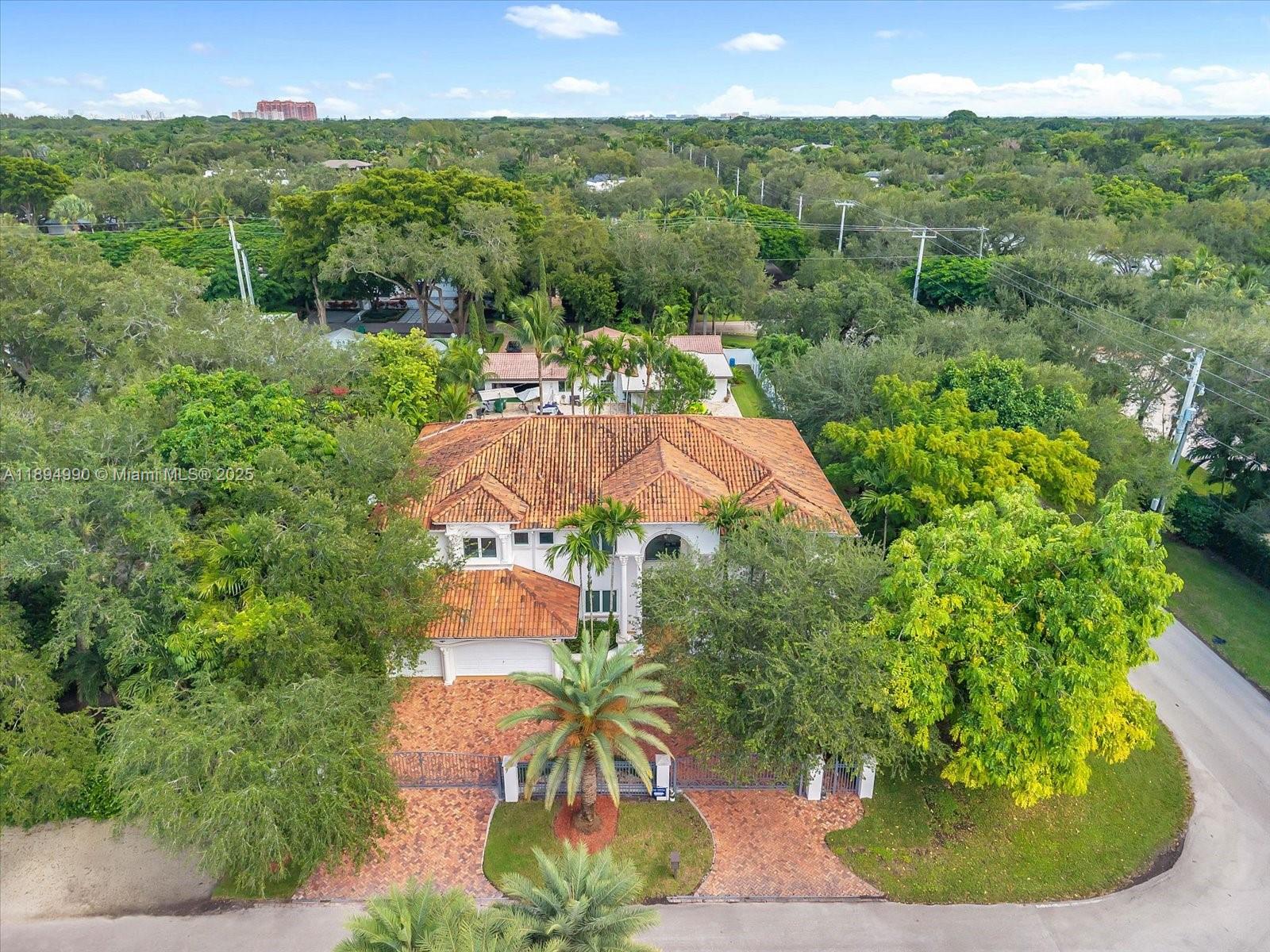 7975 SW 52nd Ct, Miami FL 33143
