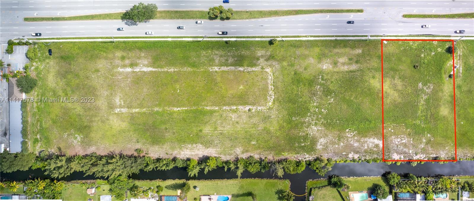 LAUDERHILL, FL — photo 4 of 17