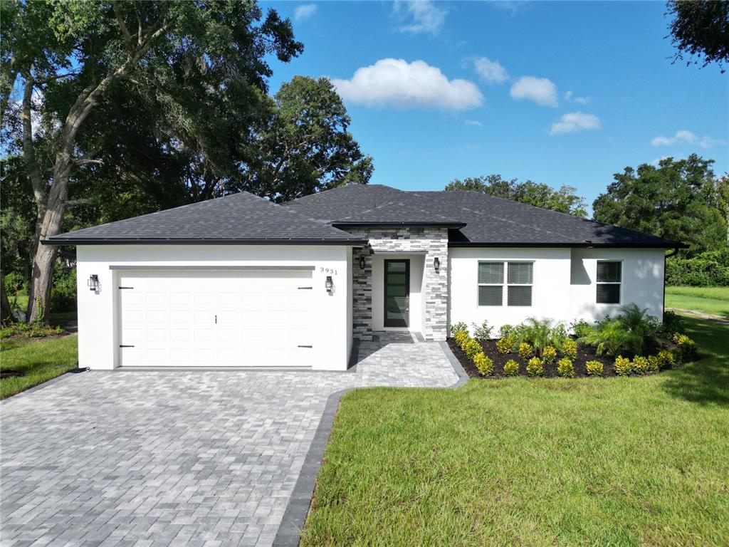3931 OAK POINTE