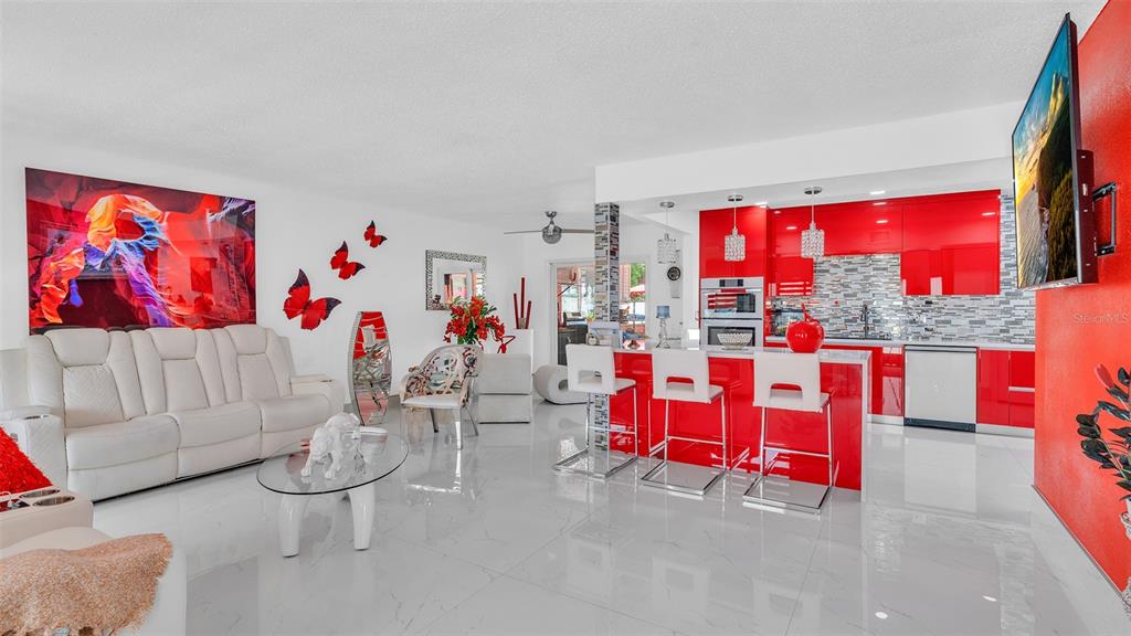 8301 LOPEZ DRIVE, TAMPA, FL — photo 4 of 30