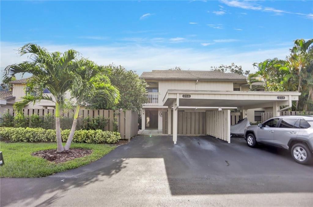 264 Deer Creek Wildwood Lane E, Deerfield Beach FL 33442
