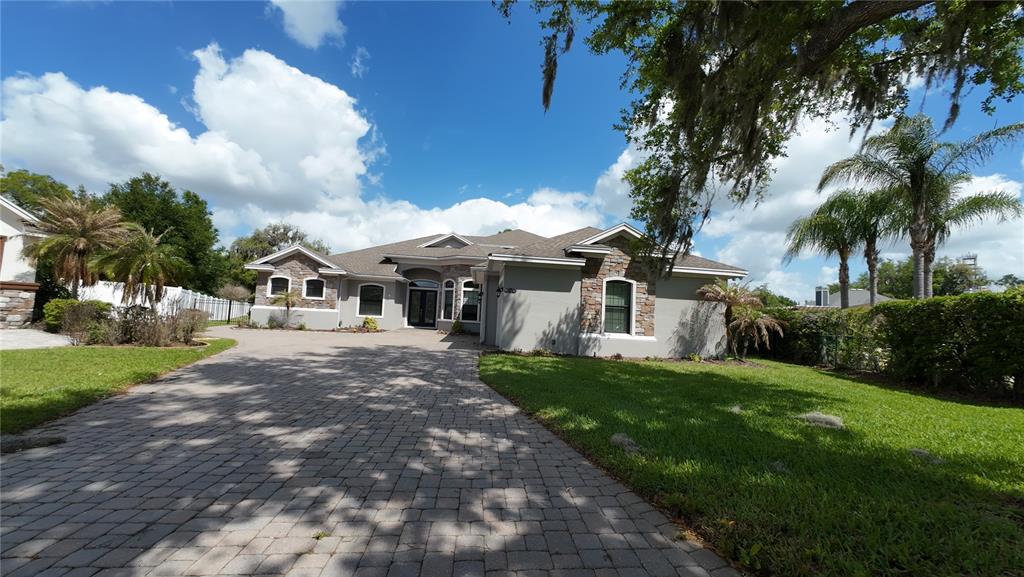 2120 SOUTHERN OAKS LANE