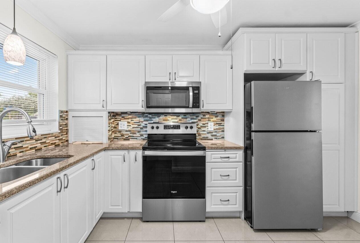 2010 S Federal Highway # 101, Boynton Beach FL 33435