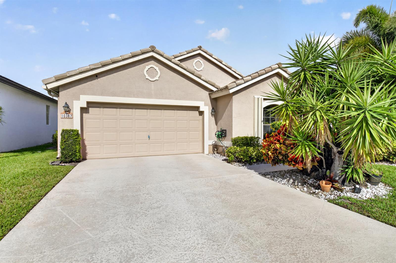 10387 Lexington Circle S, Boynton Beach FL 33436
