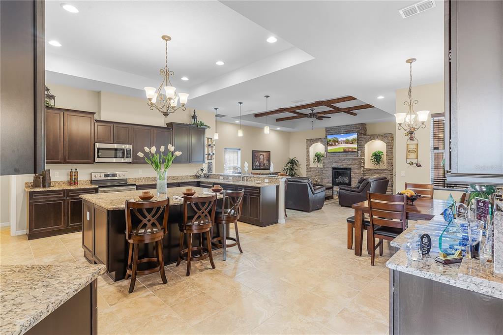 10710 SW 49TH AVENUE, OCALA, FL — photo 5 of 30