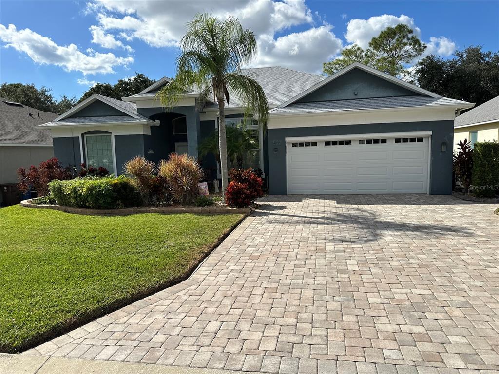 1592 FOREST HILLS LANE