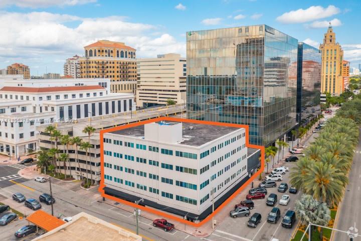 299 Alhambra Cir, Coral Gables FL 33134