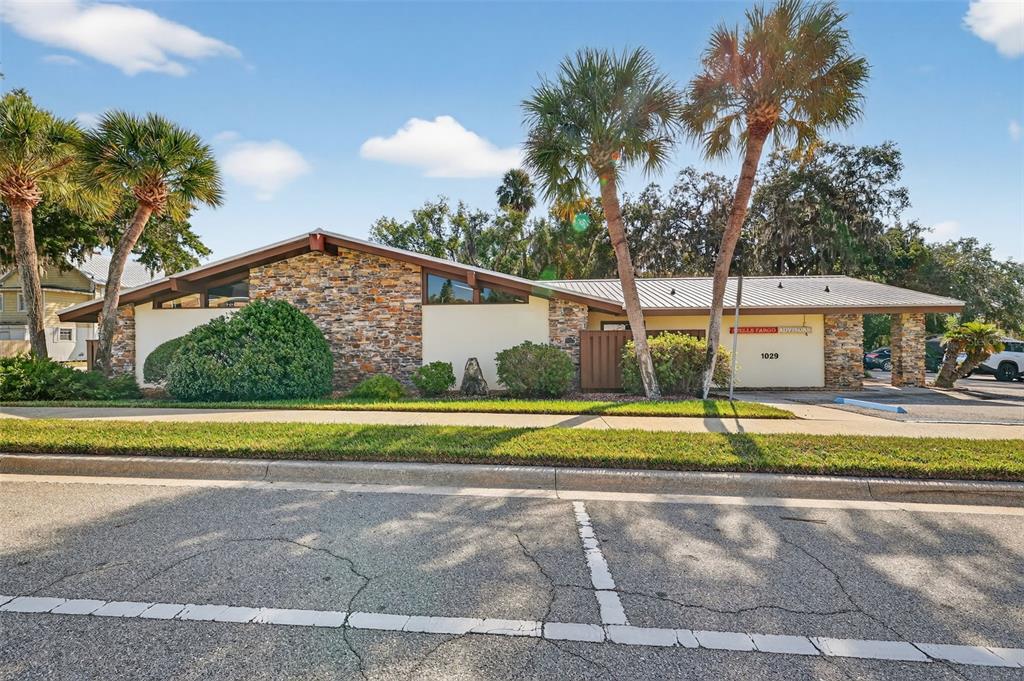 1029 W MAGNOLIA STREET