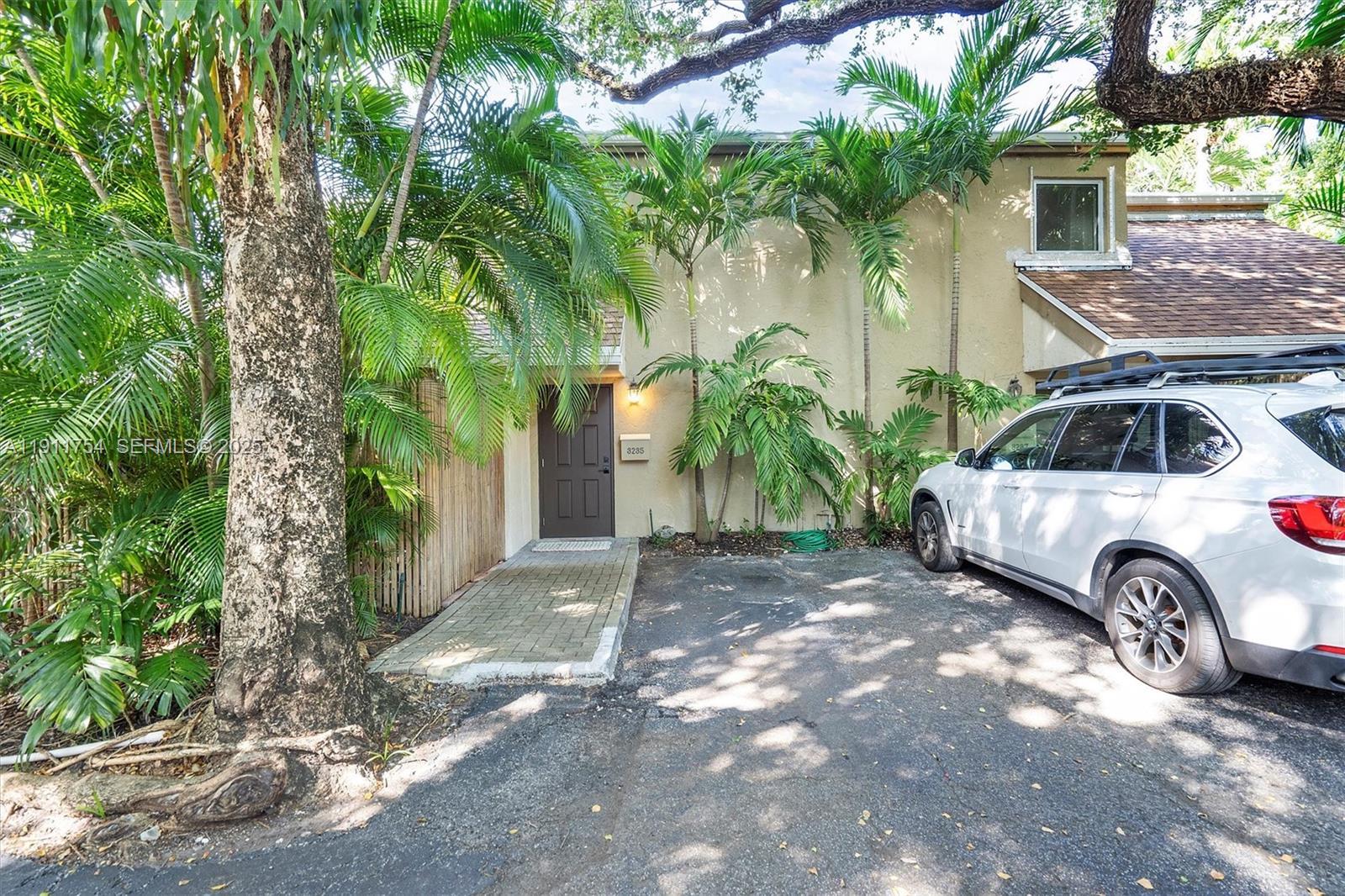 3235 Mcdonald St # 5, Miami FL 33133