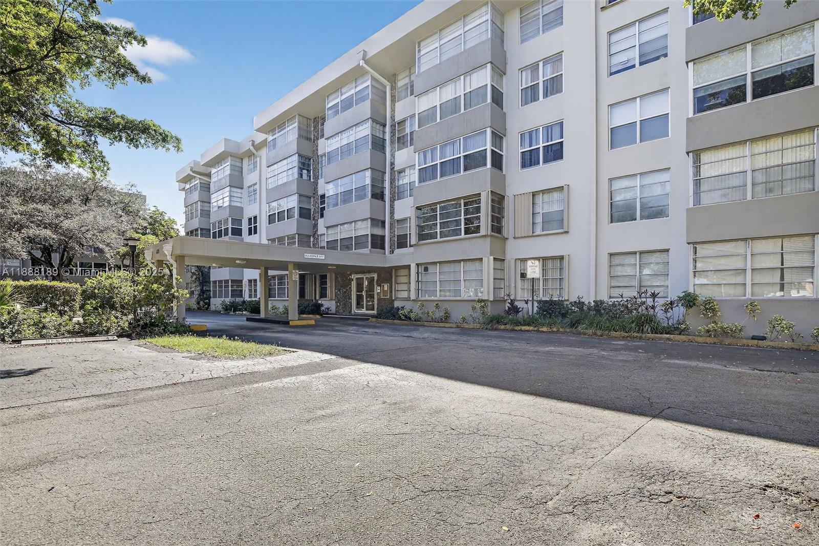 6600 Cypress Rd # 410, Plantation FL 33317