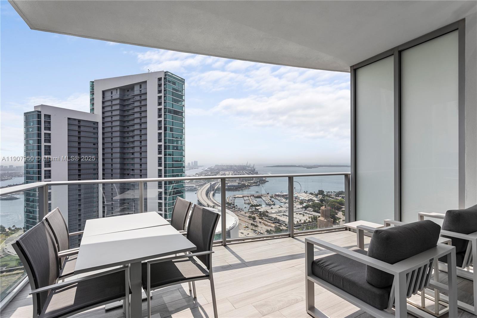 851 NE 1st Ave # 3907, Miami FL 33132