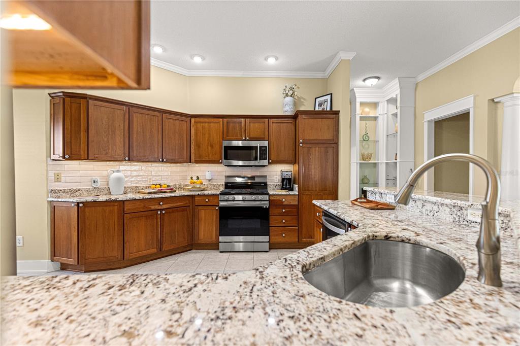 1707 VAN BUREN WAY, THE VILLAGES, FL — photo 3 of 30
