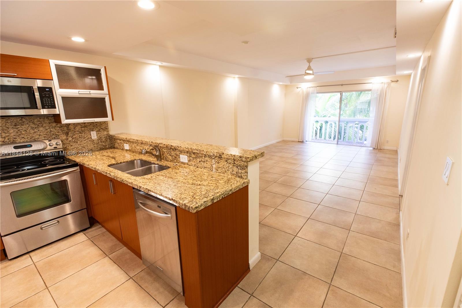 100 Edgewater Dr # 336, Coral Gables FL 33133