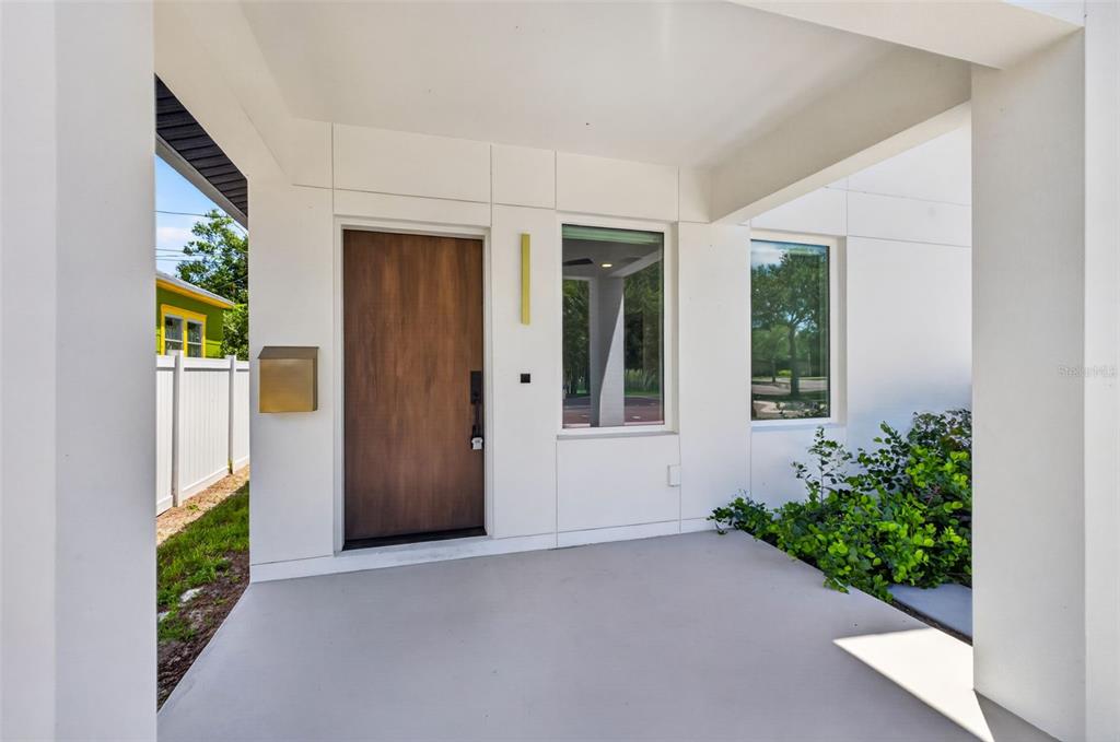 2580 11TH AVENUE S, ST PETERSBURG, FL — photo 4 of 29