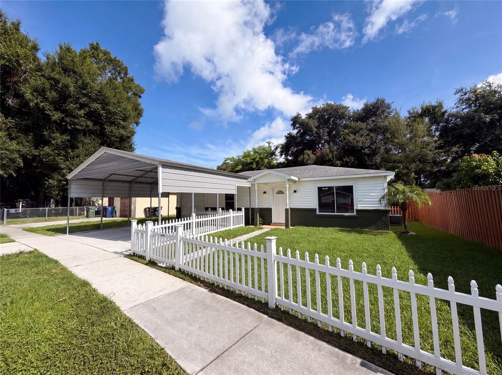 7233 THOMAS JEFFERSON CIRCLE W