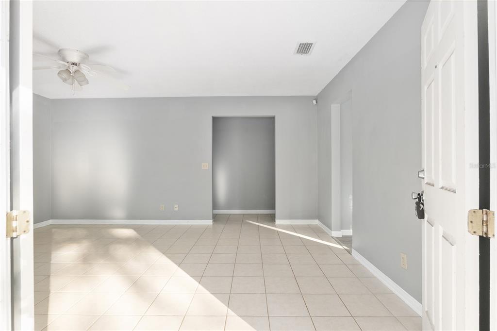 2821 NE 17TH TER, GAINESVILLE, FL — photo 4 of 30