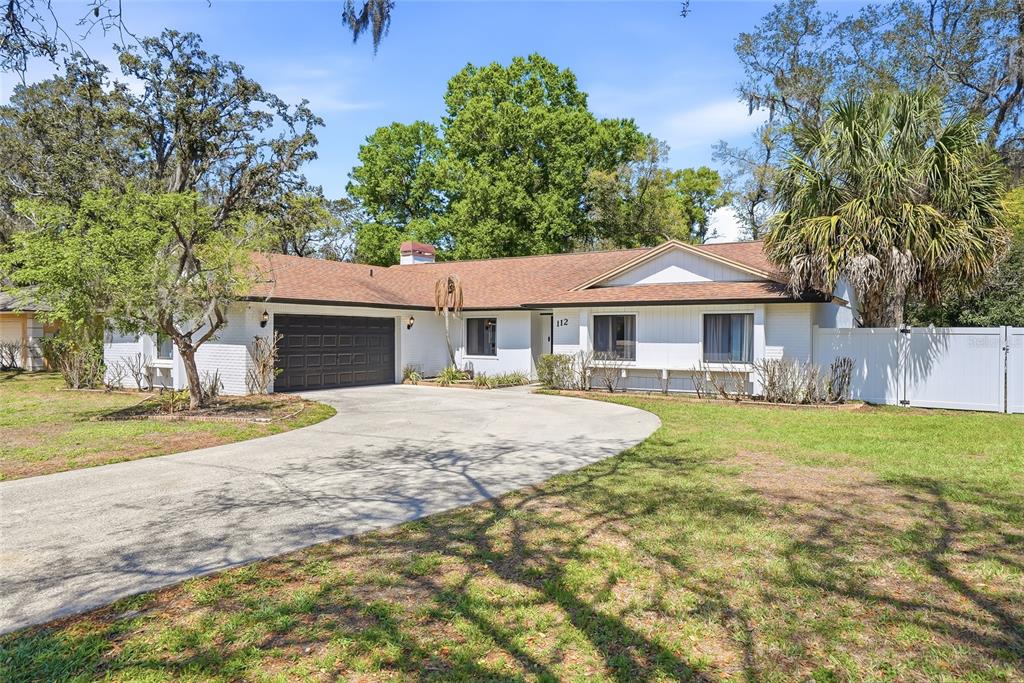 112 BLOOMINGFIELD DRIVE