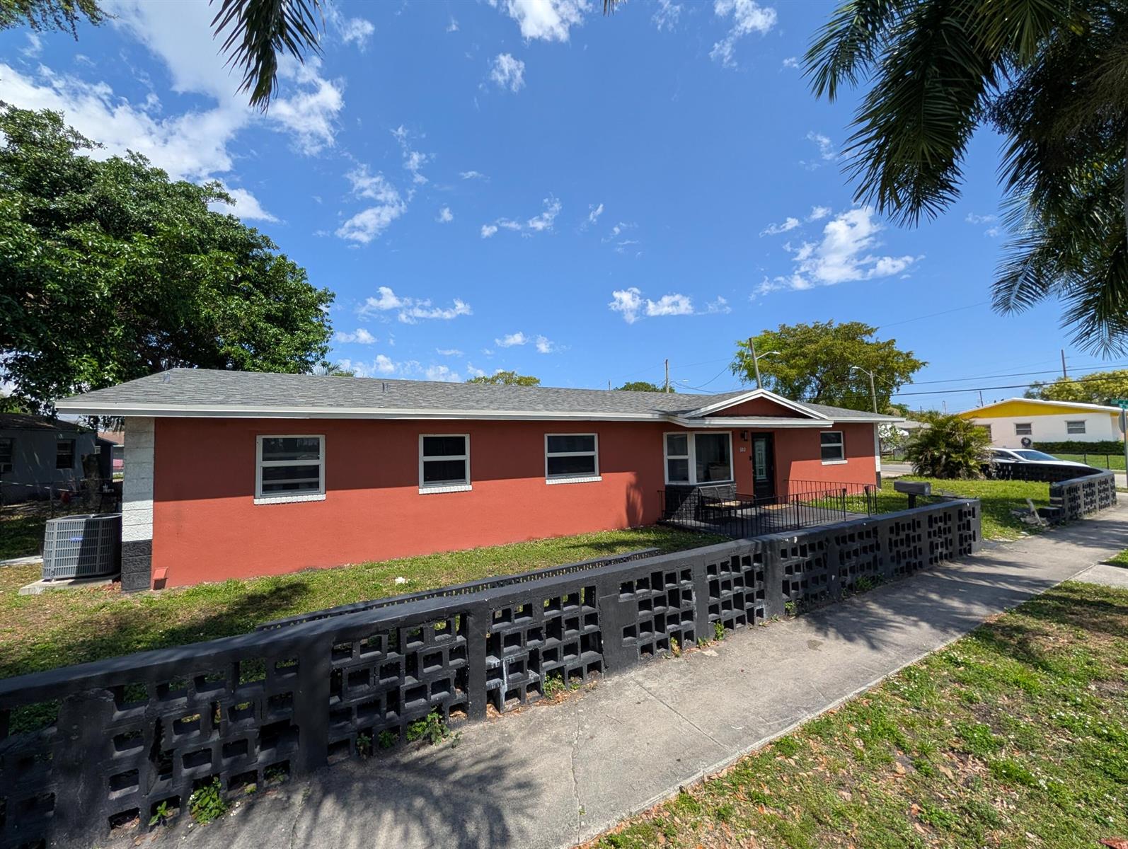 602 SW 1st Street, Dania Beach FL 33004