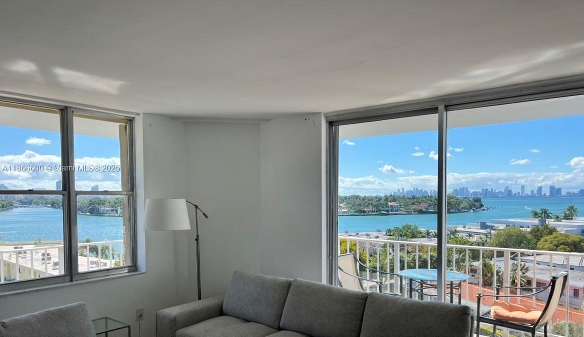 6900 Bay Dr # 7D, Miami Beach FL 33141