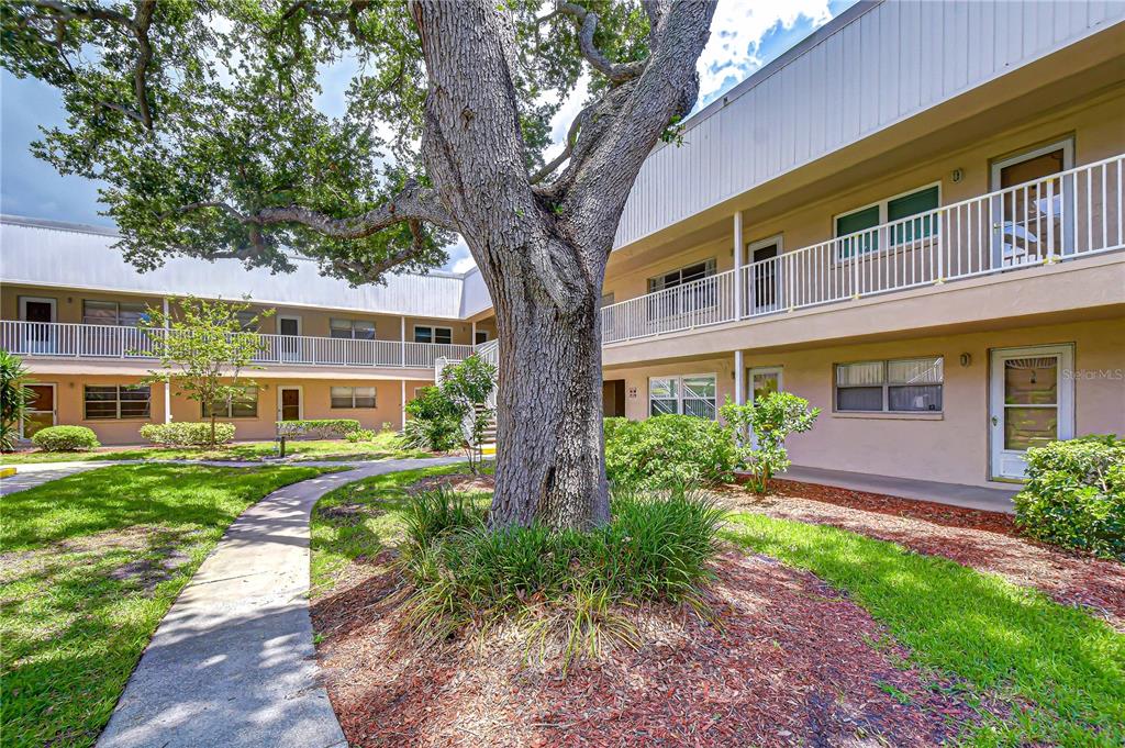 10037 62ND TERRACE N UNIT 5