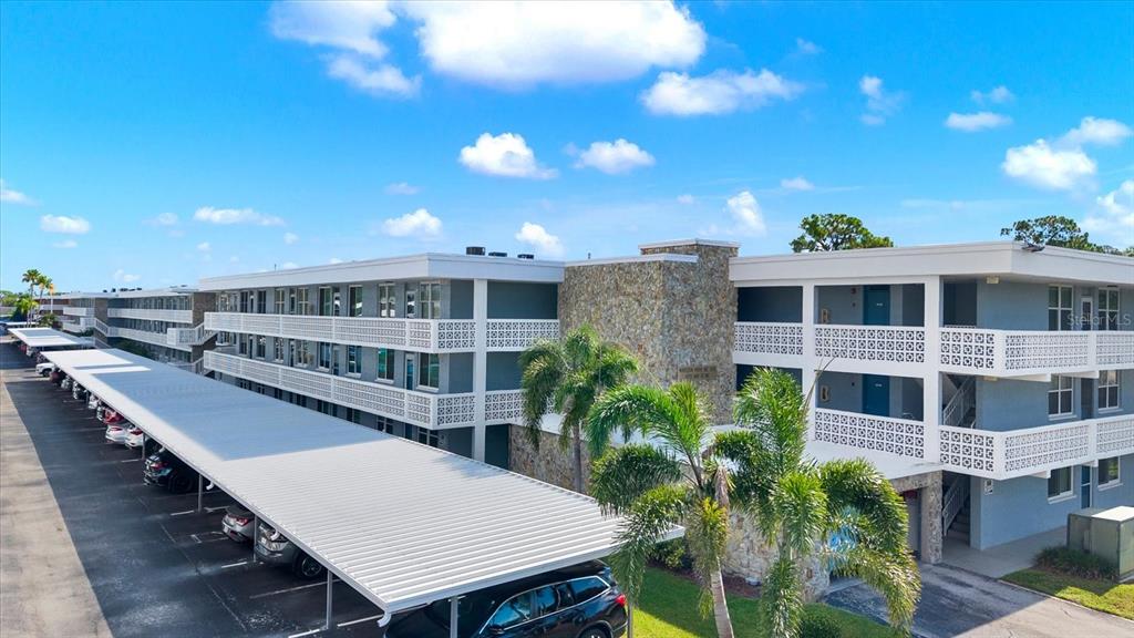 4715 BAY STREET NE UNIT 126