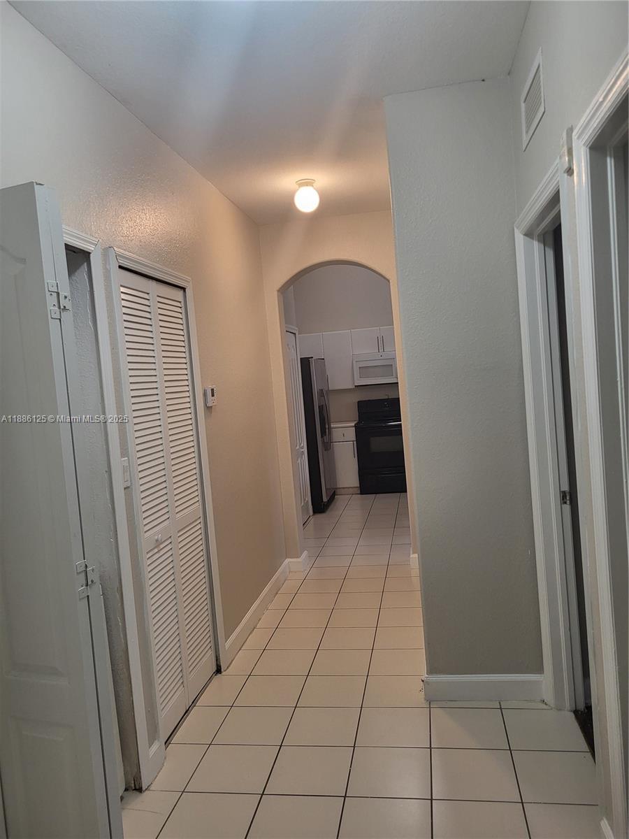 1662 SE 27th Dr # 202, Homestead FL 33035