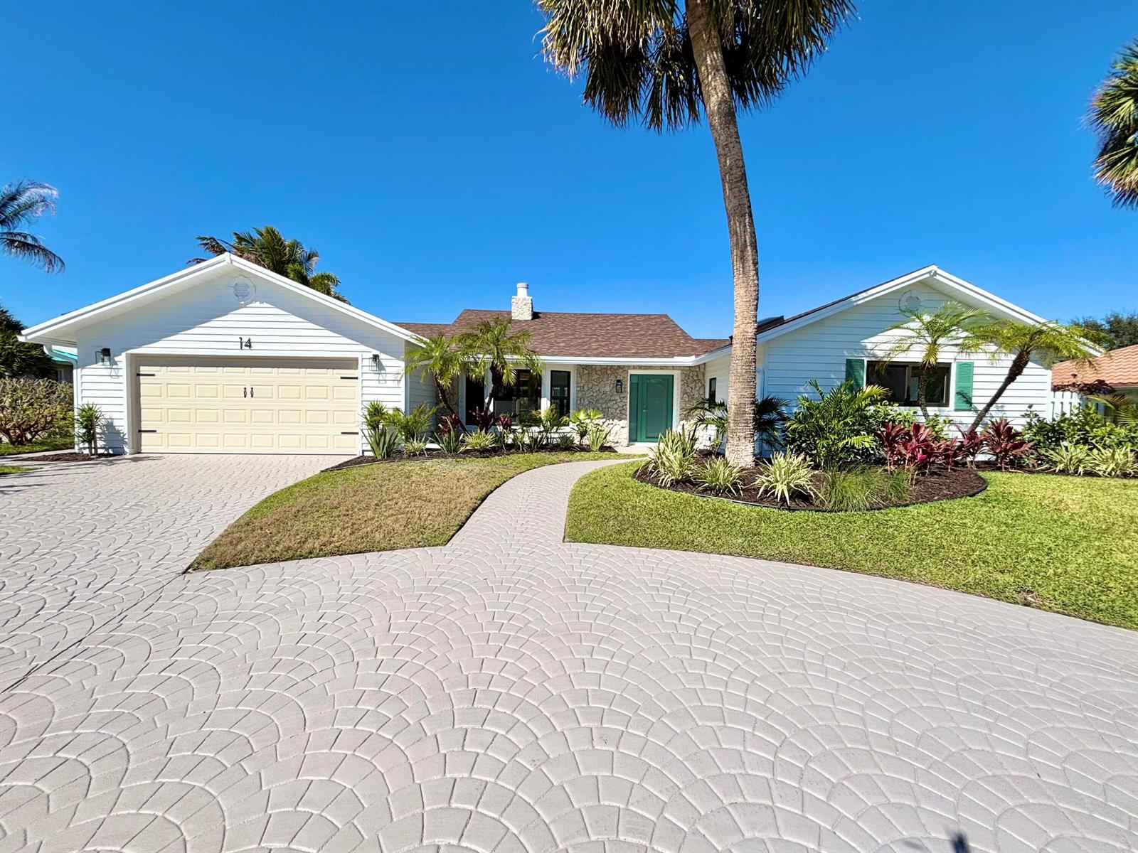 14 SE Paddock Circle, Jupiter FL 33469
