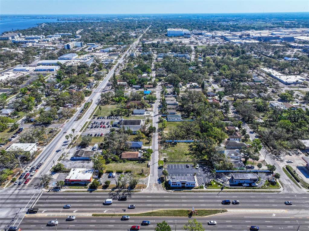 116 10TH AVENUE E, BRADENTON, FL — photo 3 of 5