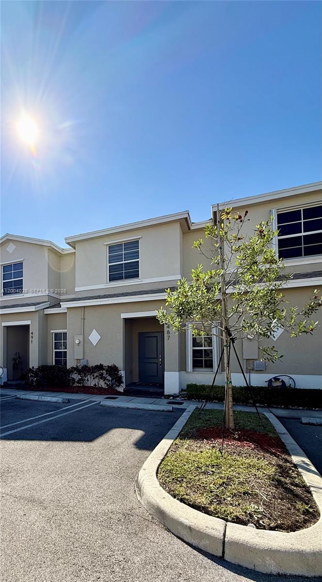 487 NE 5th St, Florida City FL 33034