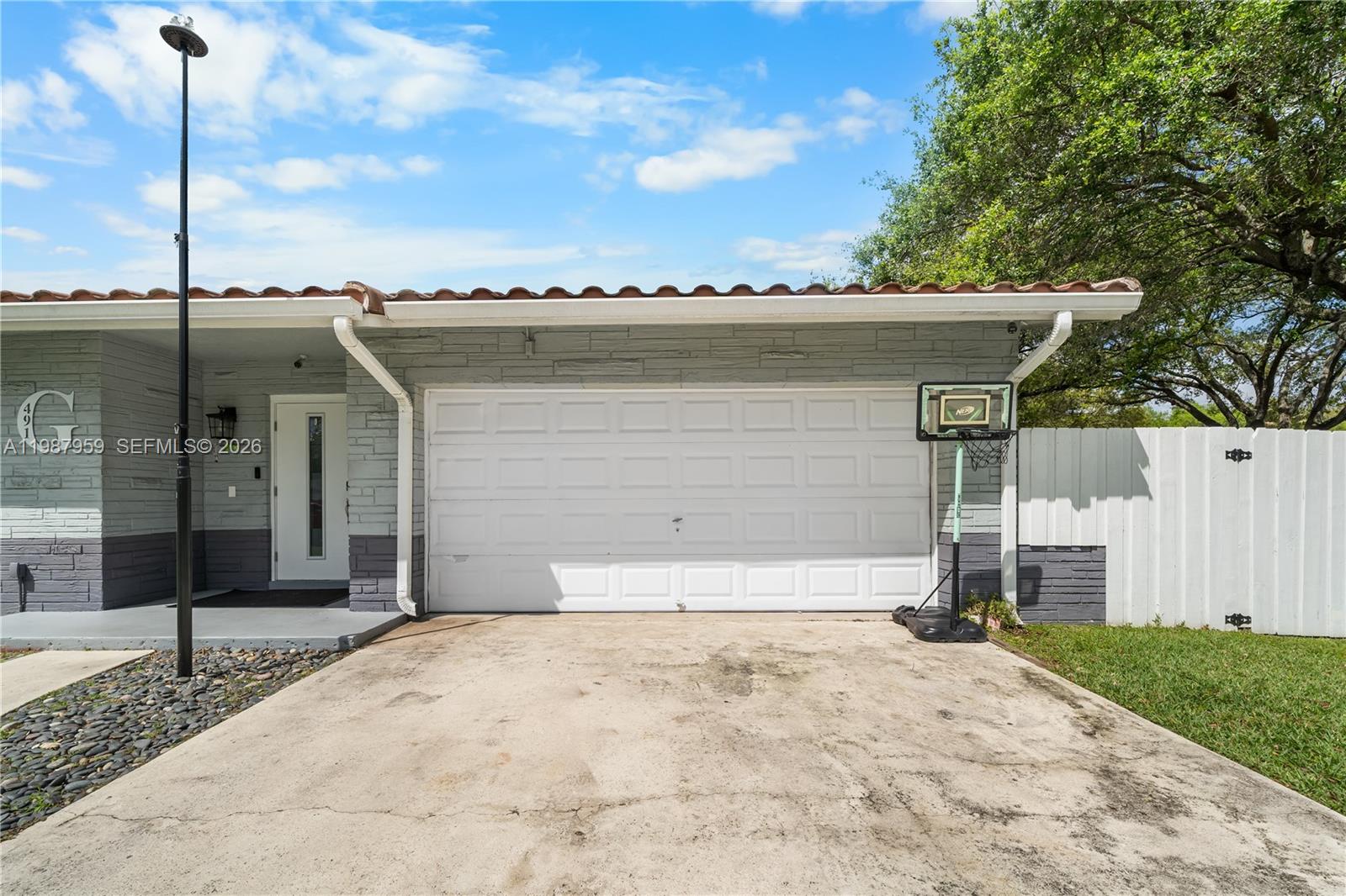 491 NW 45th Ter, Plantation FL 33317