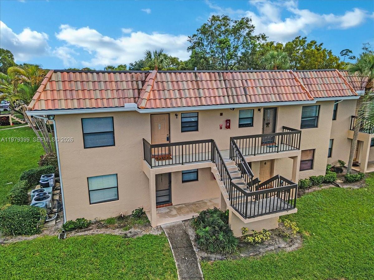 6832 S Palmetto Cir S # 201, Boca Raton FL 33433