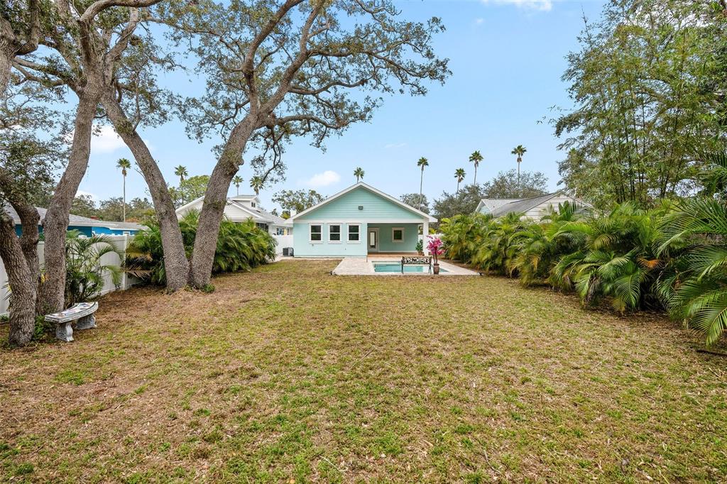 1061 SEDEEVA STREET, CLEARWATER, FL — photo 5 of 16