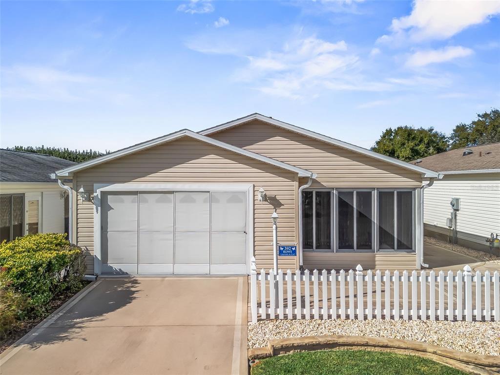392 ROSE CROFT TERRACE