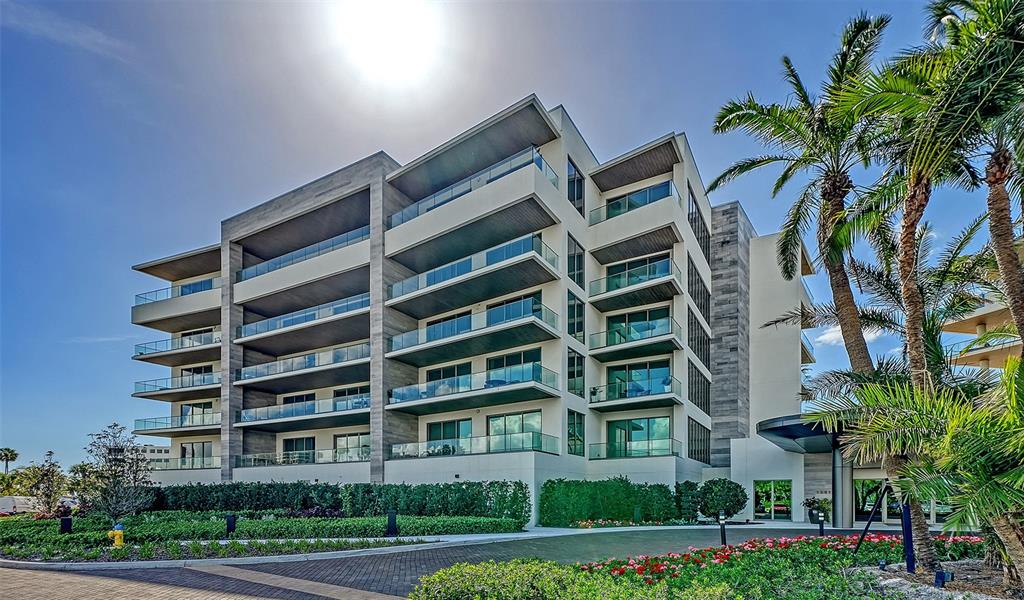 1581 GULF OF MEXICO DRIVE UNIT 406