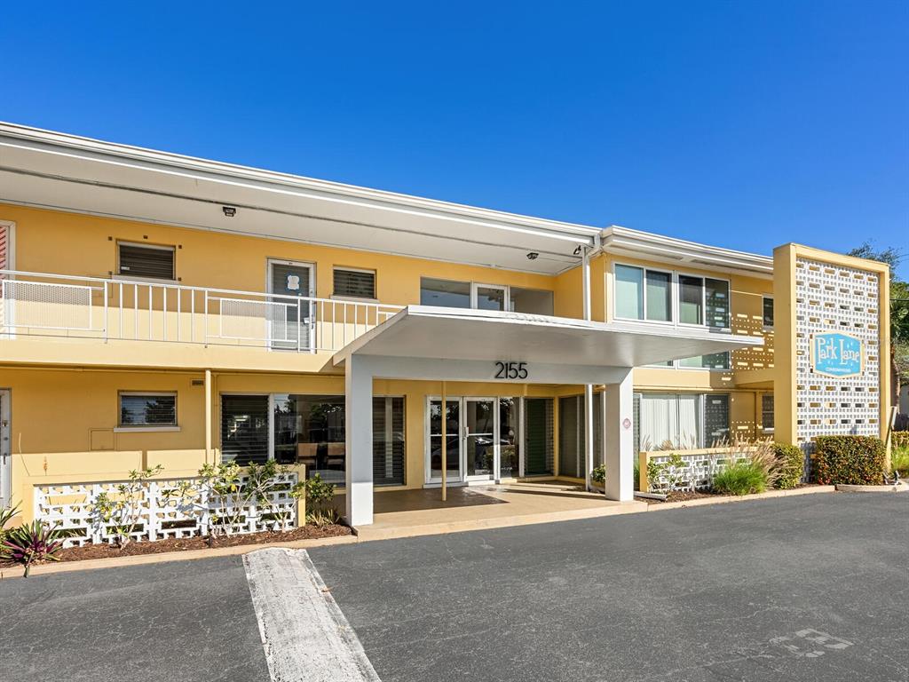 2155 WOOD STREET UNIT B18