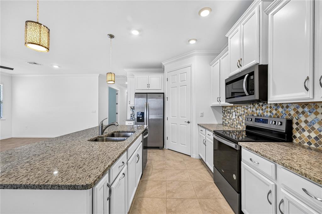 209 VINADIO BOULEVARD, NOKOMIS, FL — photo 3 of 30