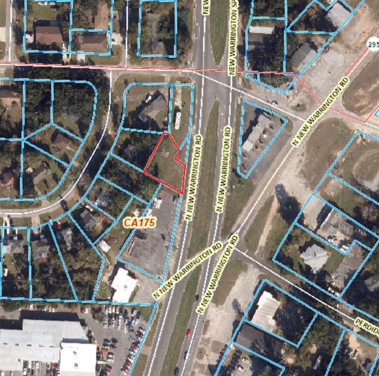 This is an aerial map showing a highlighted vacant lot adjacent to a divided road — 800 N NEW WARRINGTON ROAD, PENSACOLA, FL