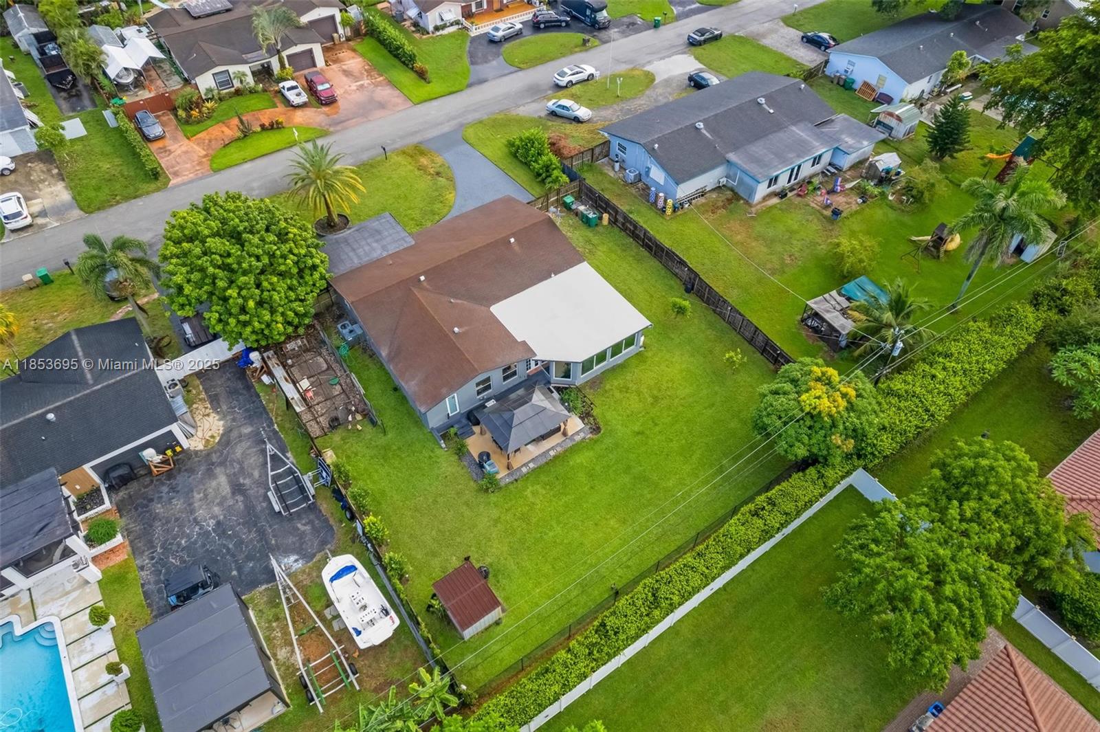 6571 SW 56th St, Davie FL 33314