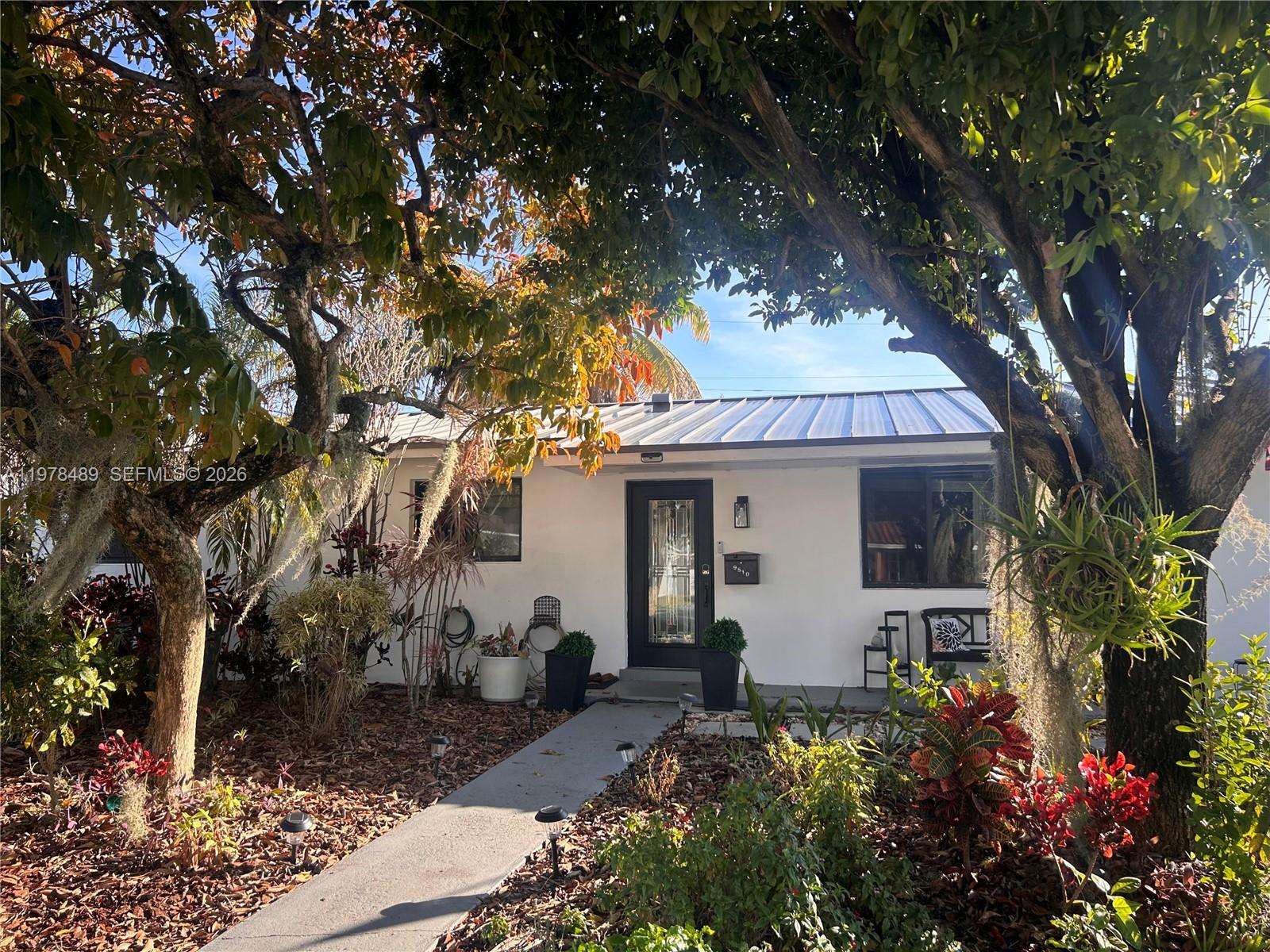9510 SW 29th St, Miami FL 33165
