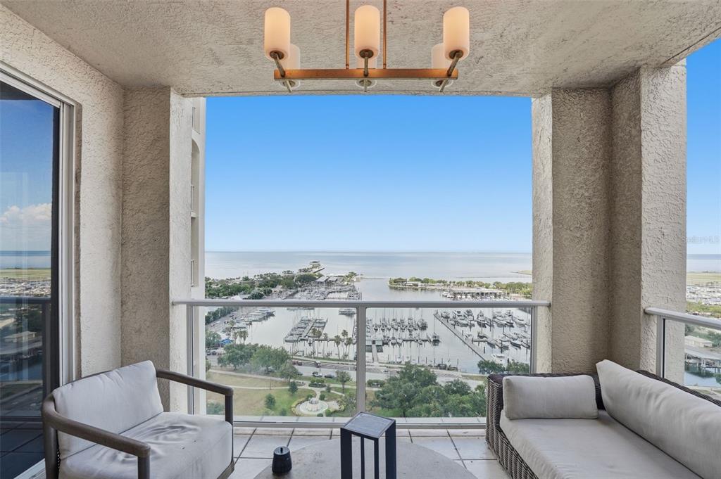 100 BEACH DRIVE NE UNIT 1900