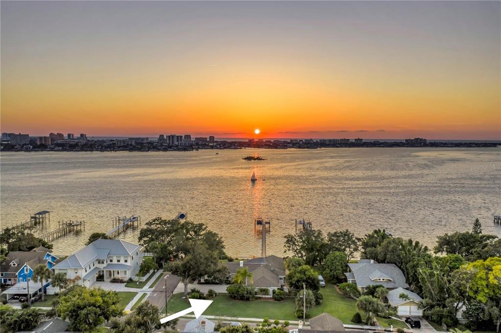1600 SUNSET DRIVE