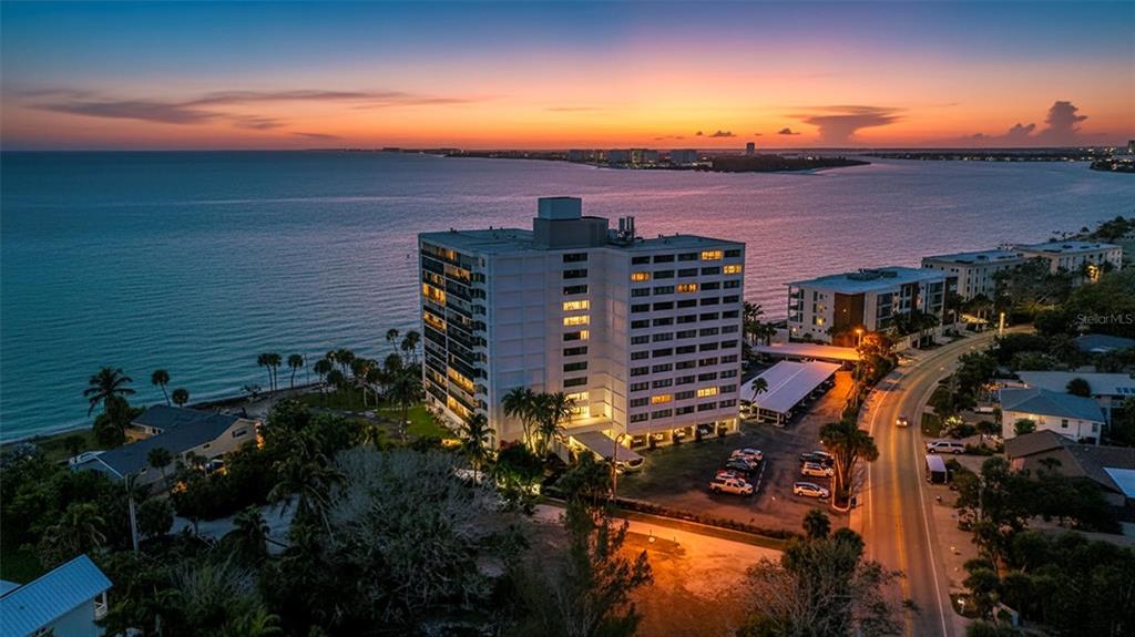 4822 OCEAN BOULEVARD UNIT 8D
