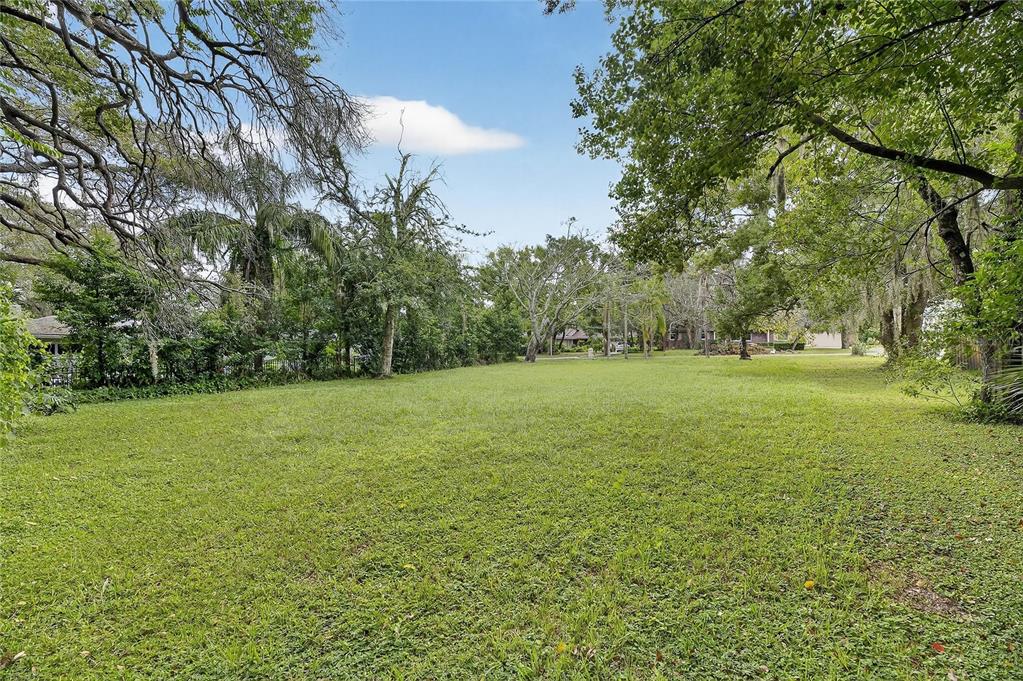 5208 E 122ND AVENUE, TEMPLE TERRACE, FL — photo 5 of 19